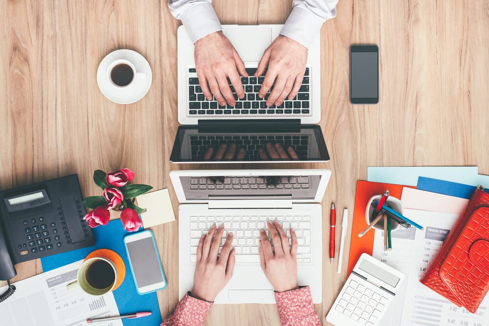 Estrategia digital en campañas políticas basada en análisis de datos y planificación